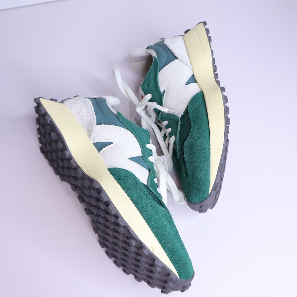 NEW BALANCE 327 Low Top Sneakers Marsh Green Lace Up Casual Women's 8 - Picture 2 of 10
